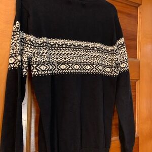21men Black and White Crewneck Sweater